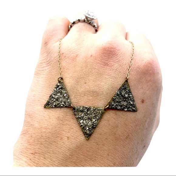 luckijewels Jewelry - 💕HP💕Pyrite 14k gold chain necklace